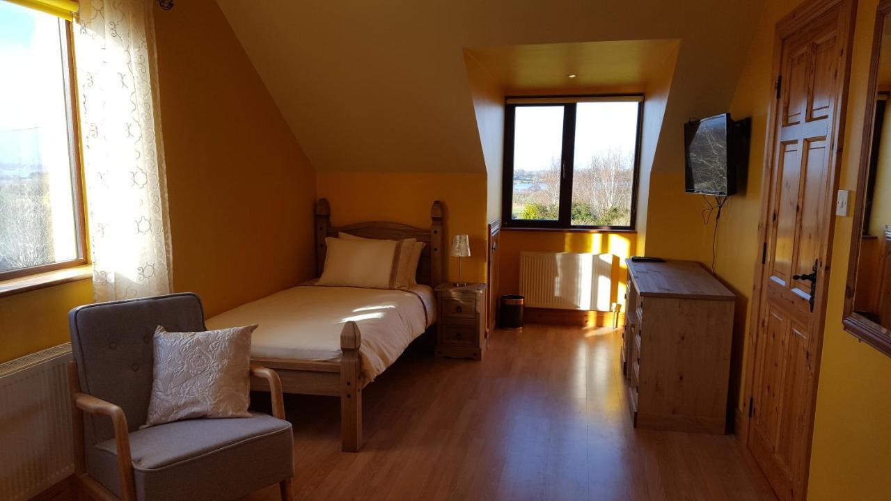 Leroy'S Lodge Headford Екстериор снимка